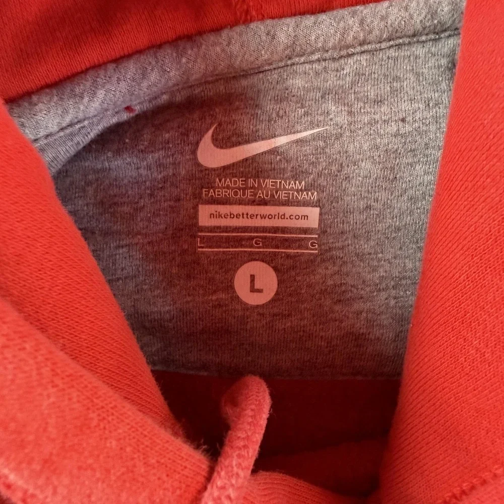 Nike Hoodie Mens Large Red Fleece Pullover Swoosh Logo Graphic Sweatshirt